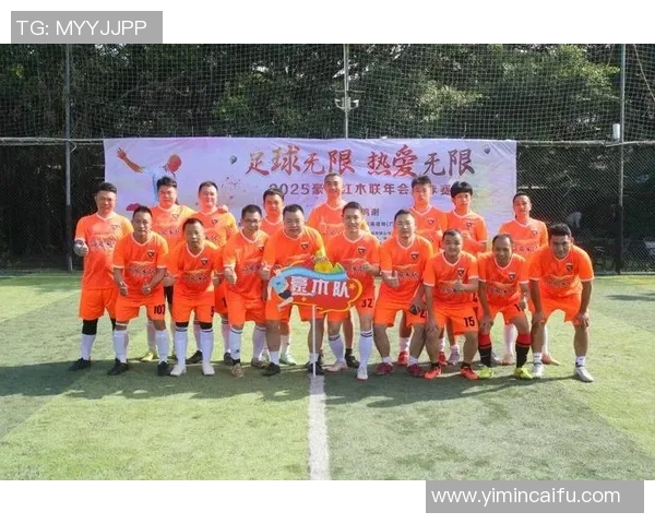 香港足球明星队昆山队员展现卓越技艺助力球队争夺荣誉